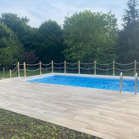 Con Piscina Сasa de vacaciones Carasa